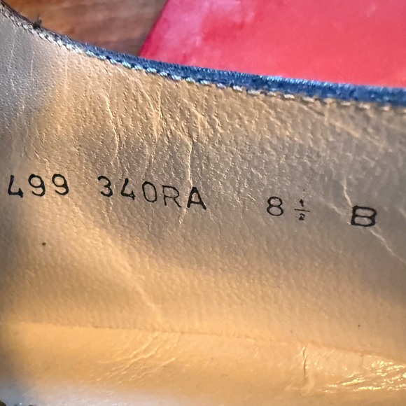 Salvatore Ferragamo Black Lacing Heeled Shoes - Picture 9 of 10